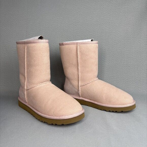 Women's UGG Boots Sz 7 Classic Short Baby Pink Perforated Boho With Box RARE! - Picture 8 of 12